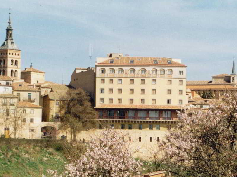 Hotel Real Segovia By Recordis Hotels Bagian luar foto